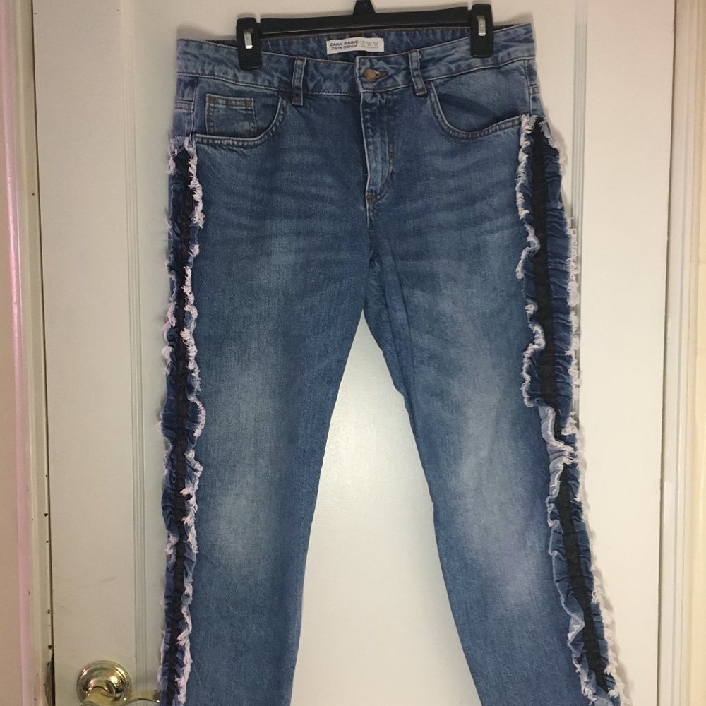 ZARA Ruffle Boyfriend Jeans